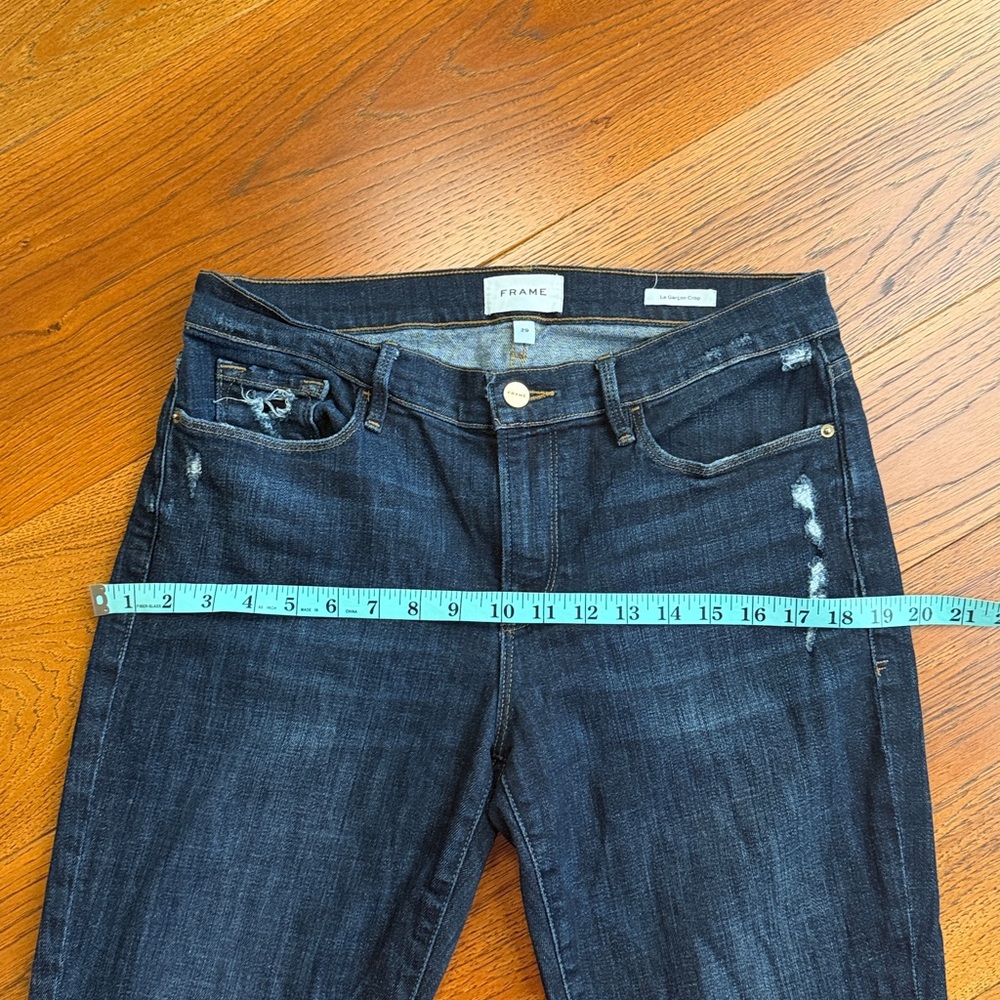 Frame Le Garçon Crop Boyfriend Jeans in Covant Dark Wash Size | 29 - Picture 8 of 10